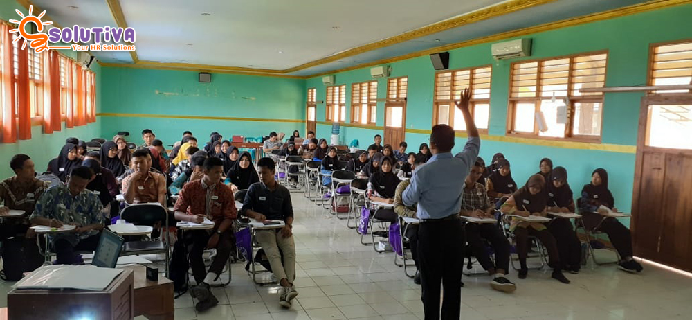 HARI KEEMPAT: Empower Youth for Work Program "Job Counseling Workshop" di Indramayu dihadiri 63 Siswa SMK Negeri 1 Losarang Indramayu.